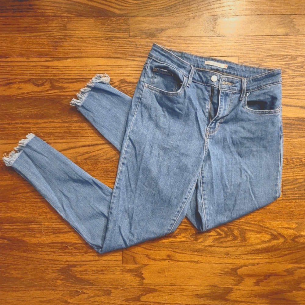 Levi 721 High Rise Skinny with fringe sz 29